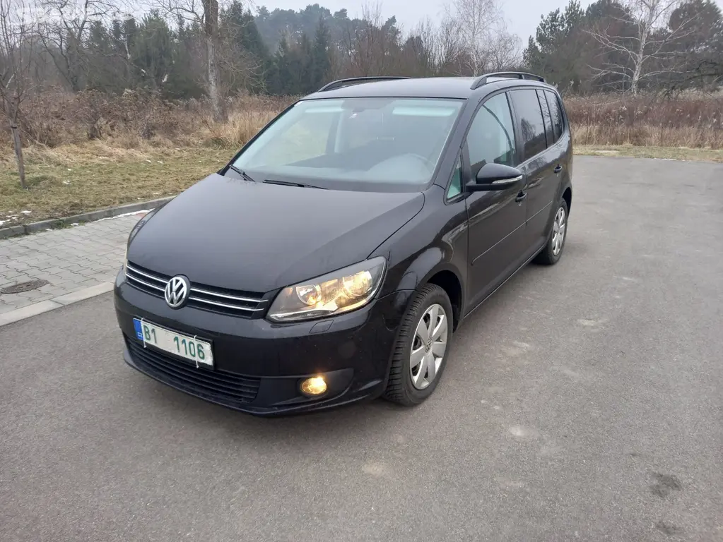 VW TOURAN 1,6TDI-2012-ACC-AHK-NAVI-COMFORTLINE